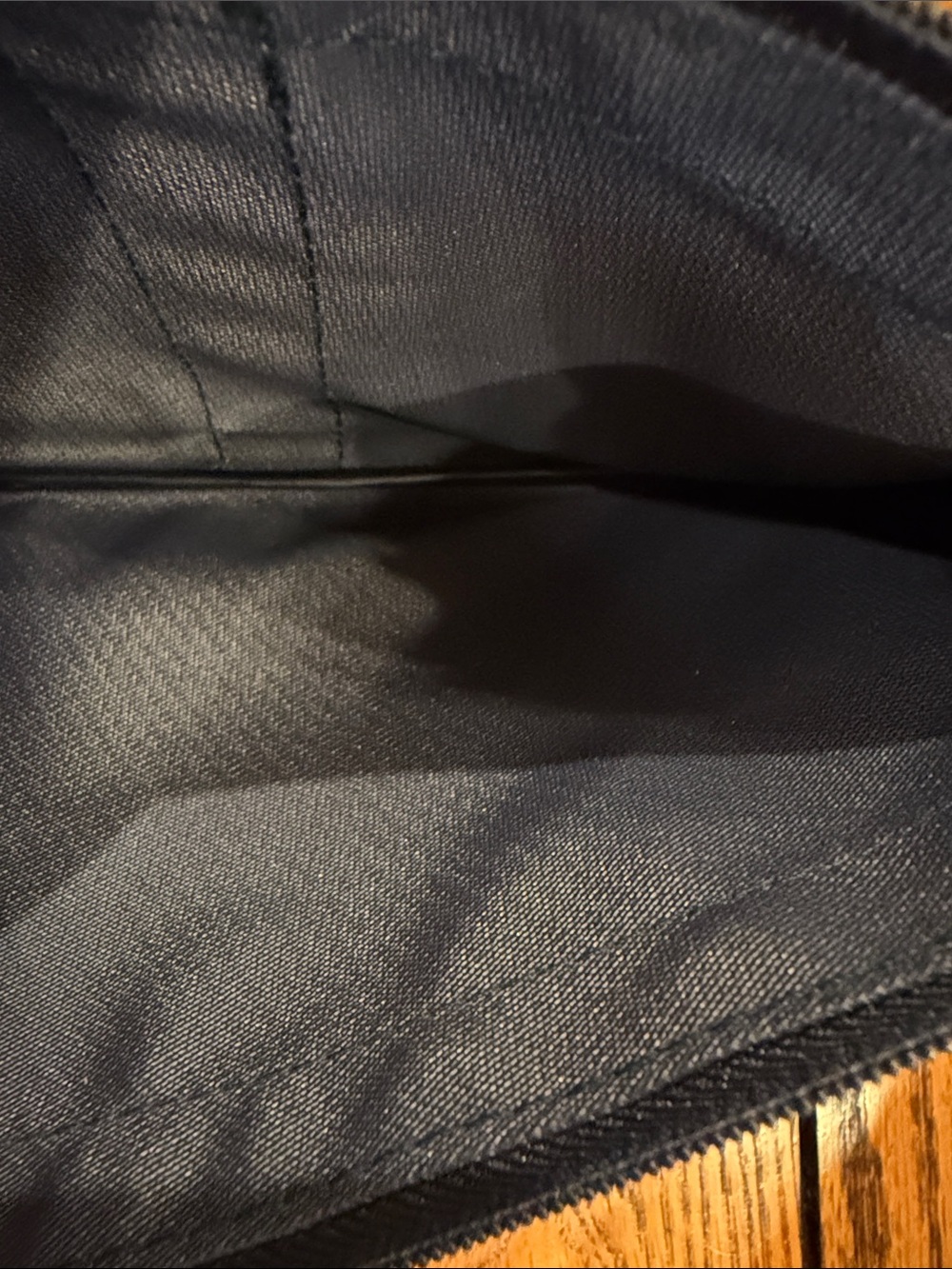NWOT😊ELEMIS Navy Blue Toiletry Pouch with zipper closure - approximately 8" x 5" - Picture 6 of 6